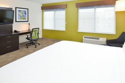  - Holiday Inn Express Wixom - I-96, Exit 159