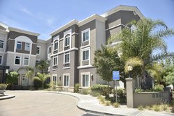  - Holiday Inn Express Windsor - US 101, Exit 498