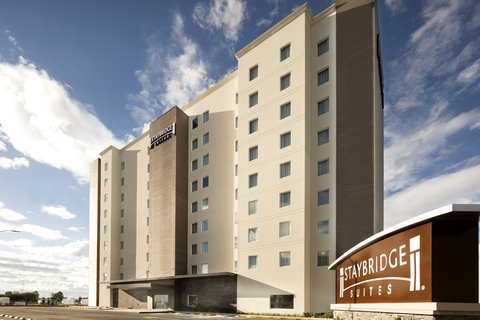 Discover Silao hotels with pools, gyms, and business facilities.