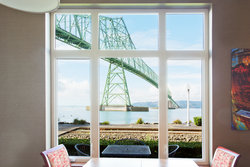  - Holiday Inn Express & Suites Astoria