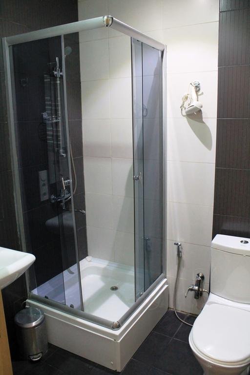 TBILISELI HOTEL-guestroom-Bathroom.jpg
