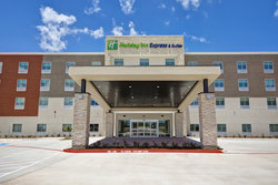  - Holiday Inn Express & Suites Boardwalk Area Seabrook