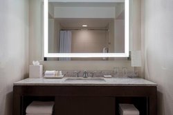  - Renaissance Hotel Baton Rouge - I-10, Exit 162