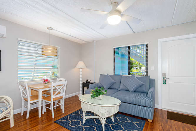 MATANZAS INN-guestroom-Bayside Queen w/balcony.jpg