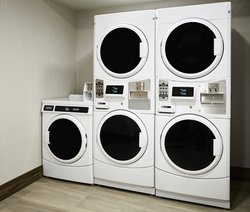  - Holiday Inn Express Point Edward