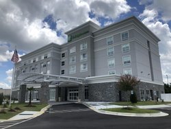  - Holiday Inn & Suites W-Fort Bragg Area Fayetteville