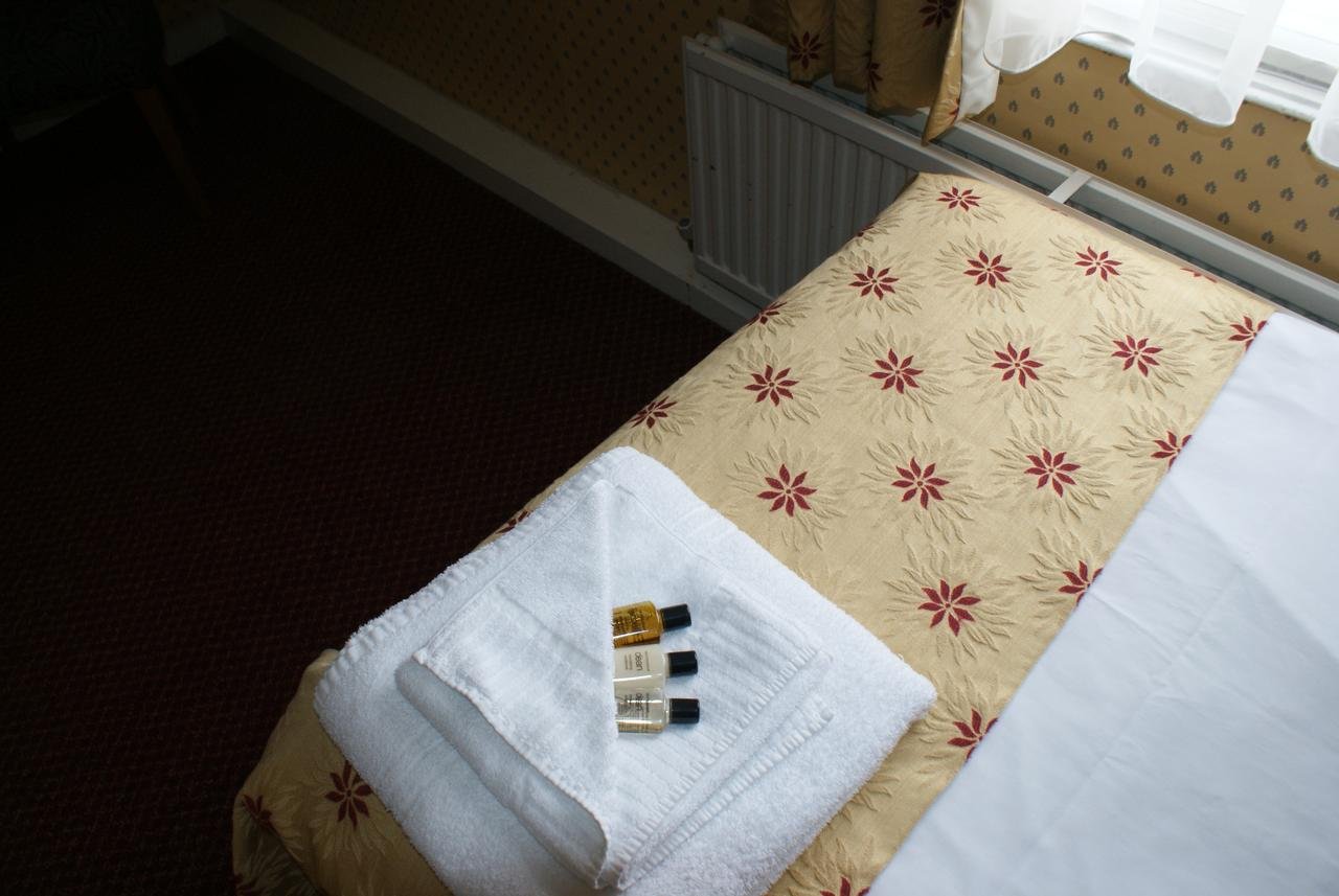GREAT NATIONAL ANGEL HOTEL-guestroom-Bathroom Amenities.jpg