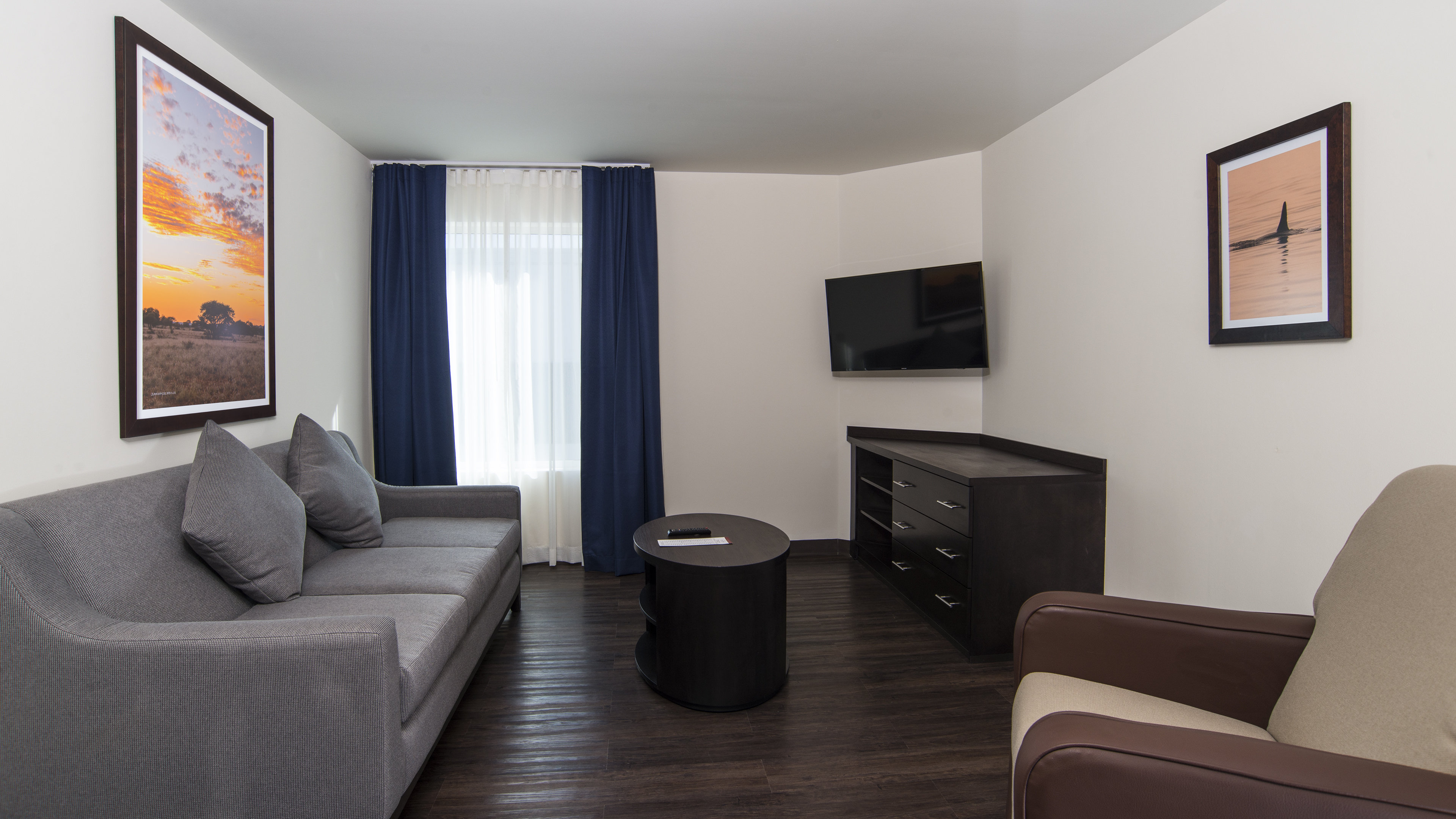 CANDLEWOOD STES CELAYA BY IHG-guestroom-Guest Room.jpg