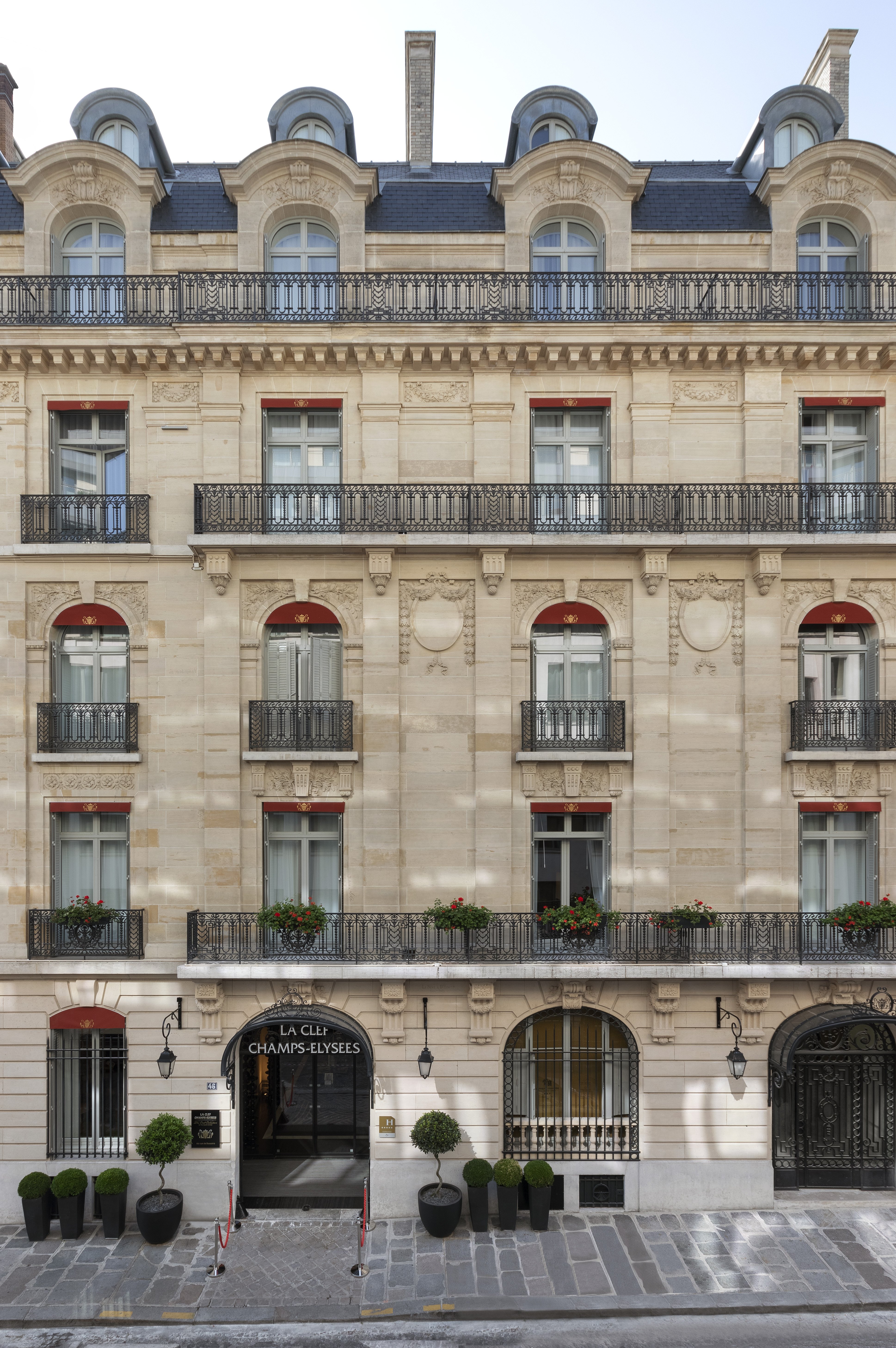 La Clef Champs-Élysées Paris by The Crest Collection in Paris