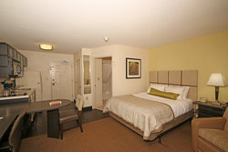  - Candlewood Suites Yorktown - I-64, Exit 256