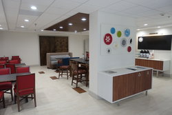  - Holiday Inn Express & Suites Brentwood