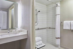  - Courtyard by Marriott Convention Center Portland - I-5, Exit 302A