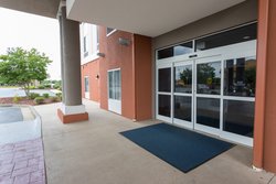  - Holiday Inn Express & Suites Athens - I-65, Exit 351