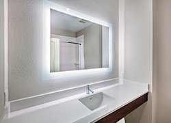  - Holiday Inn Express & Suites Port Arthur