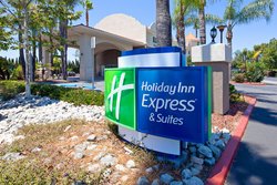  - Holiday Inn Express & Suites Escondido - I-15, Exit 31