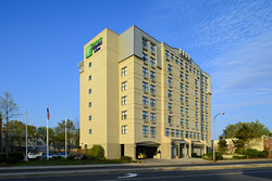  - Holiday Inn Express & Suites Cambridge