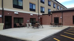  - Holiday Inn Express & Suites Cambridge - I-70, Exit 178