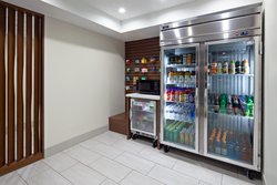  - Holiday Inn Express & Suites Escondido - I-15, Exit 31