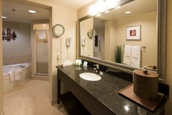  - Holiday Inn & Suites Ottawa