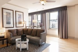  - Hotel Blackhawk Davenport