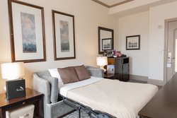  - Hotel Blackhawk Davenport