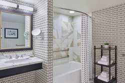  - The Alexandrian - I-95 & I-495, Exit 177