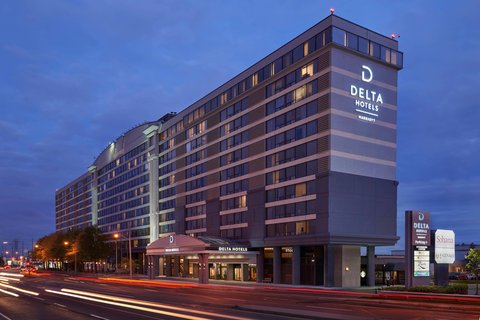 Delta Hotels Toronto Arpt & Conf Center