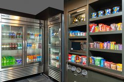  - Courtyard by Marriott Hotel Speedway - I-74 & I-465, Exit 16A