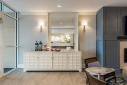  - Holiday Inn Saunderstown