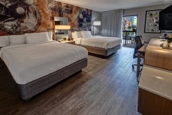  - Courtyard by Marriott Vanderbilt West End Nashville - I-40 & I-65, Exit 209