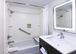  - Holiday Inn Express New Orleans East - I-10, Exit 245