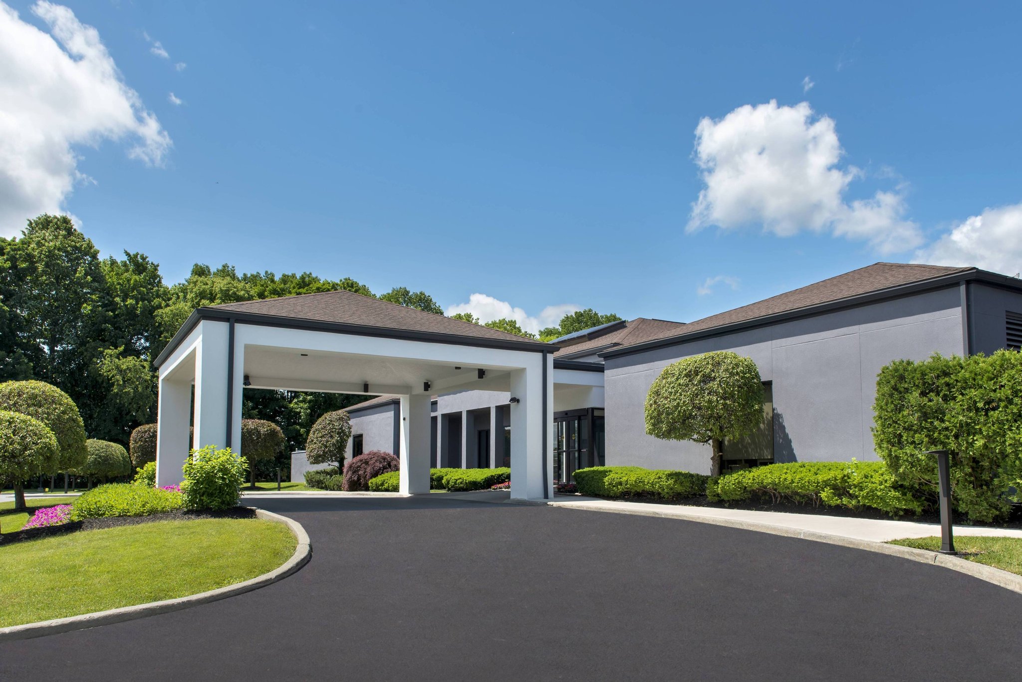 Dutchess County Airport, Poughkeepsie, New York (POU/KPOU