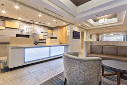  - Holiday Inn Express & Suites Lake Zurich
