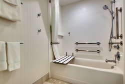  - Holiday Inn Express & Suites Findlay - I-75, Exit 159