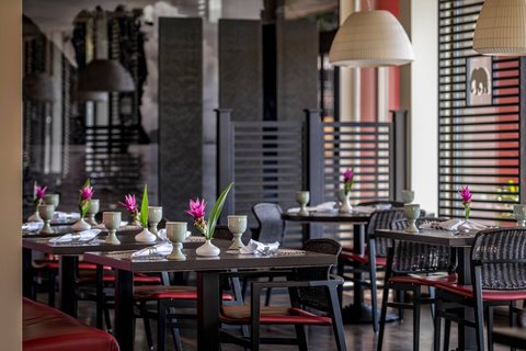 ZURICH MARRIOTT HOTEL - Photo 54