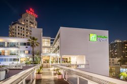  - Holiday Inn Express Downtown San Diego - I-5, Exits 16 & 16B
