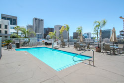  - Holiday Inn Express Downtown San Diego - I-5, Exits 16 & 16B