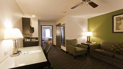  - Holiday Inn Express & Suites Riverwoods