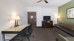  - Holiday Inn Express & Suites Riverwoods