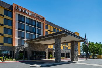 Fairfield Inn And Suites By Marriott Bakersfield Central