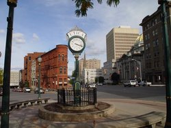  - Holiday Inn Express & Suites Utica - I-90, Exit 31