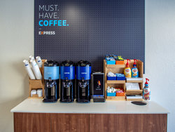  - Holiday Inn Express & Suites Airport Oklahoma City - I-40, Exit 145