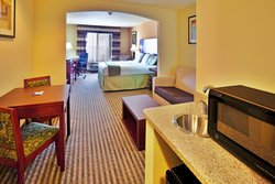  - Holiday Inn Express & Suites Perry