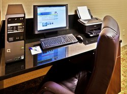  - Holiday Inn Express & Suites Perry