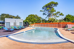  - Holiday Inn Express & Suites Central Fort Walton Beach