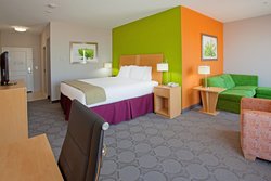 - Holiday Inn Express & Suites Clute