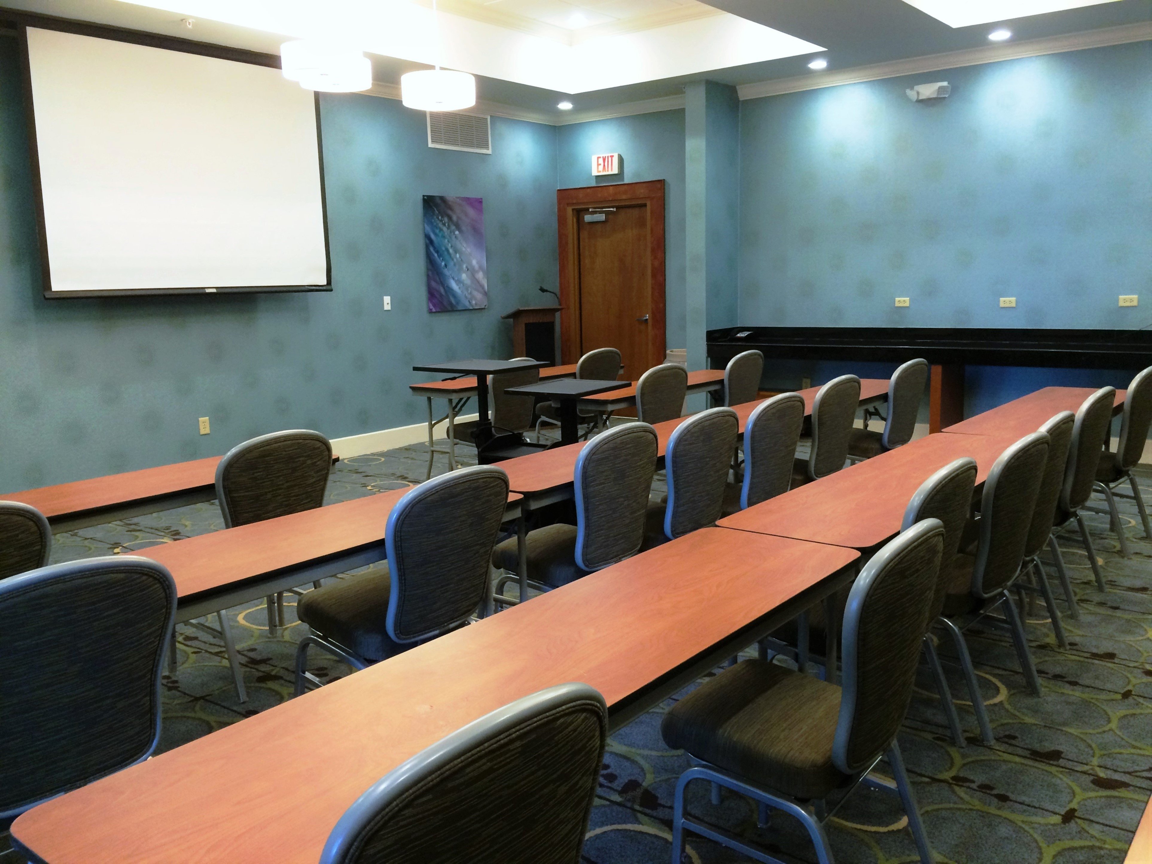 HOLIDAY INN SANTEE BY IHG-guestroom-Classroom.jpg