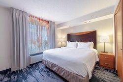  - Fairfield Inn & Suites by Marriott Naperville