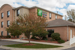  - Holiday Inn Express & Suites Canton - I-275, Exit 22