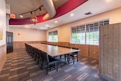  - Holiday Inn & Suites Poplar Bluff